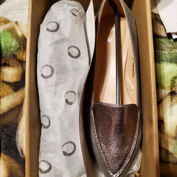 Journee Collection Women's Kinley Grey Flats New in Box - Picture 1 of 2